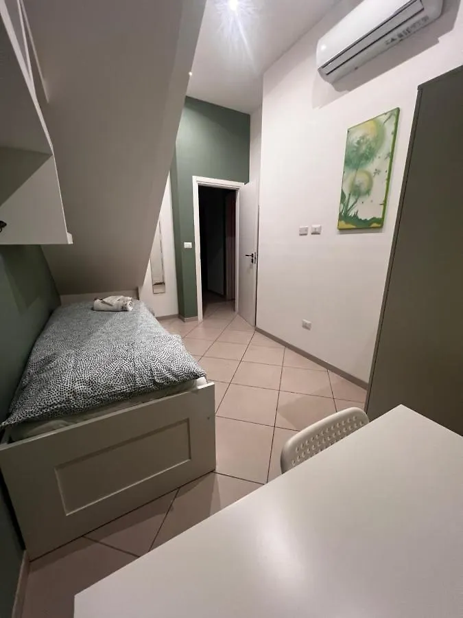 Apartament The Shaman'S House Very Close To The Metro Line 1 Neapol Włochy